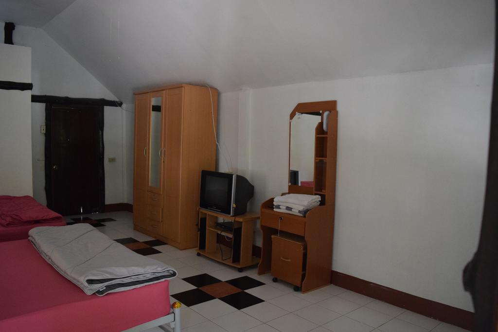 Ban Sabai Sabai Guest House Канчанабури Номер фото