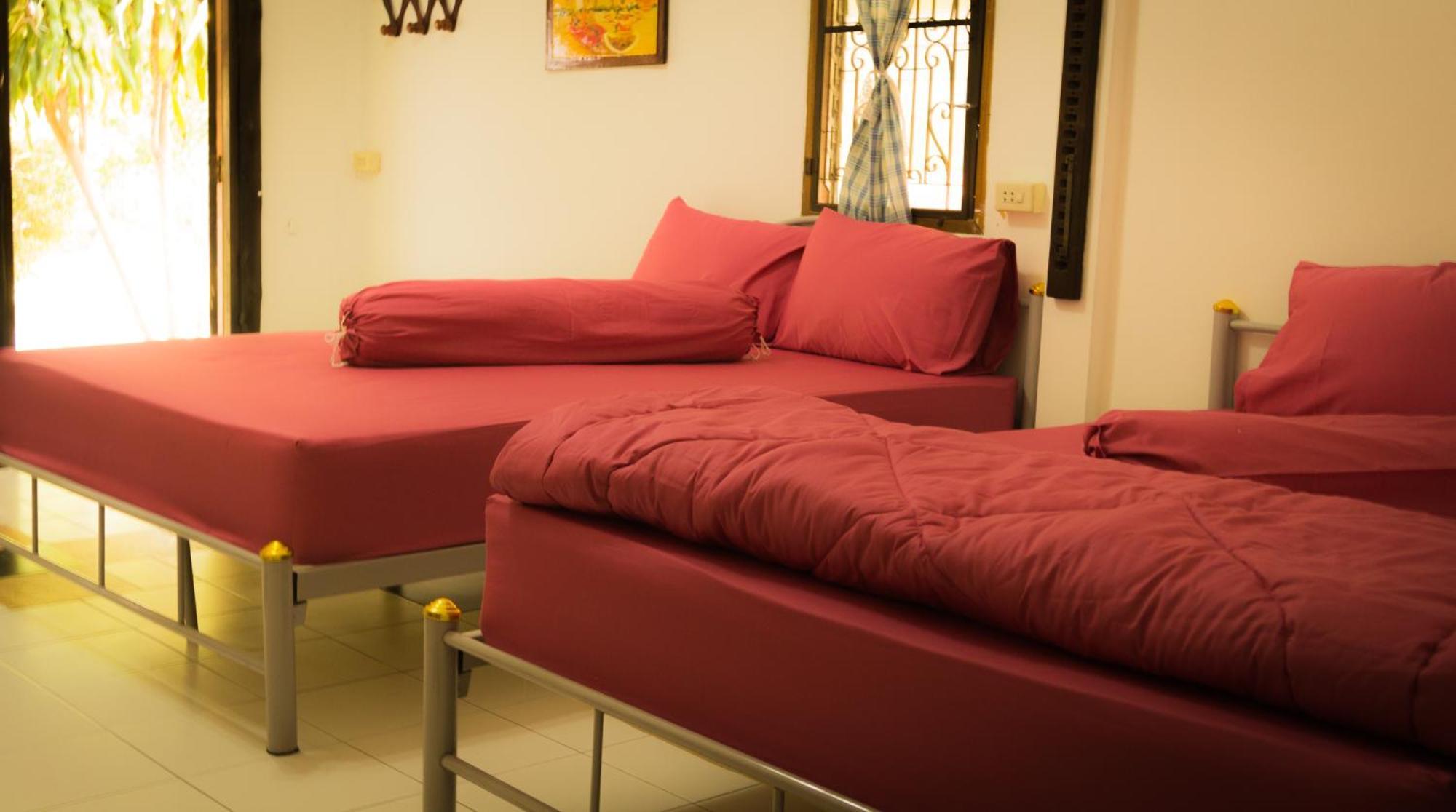 Ban Sabai Sabai Guest House Канчанабури Номер фото