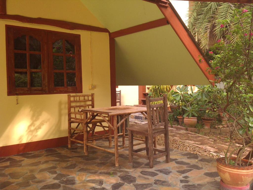 Ban Sabai Sabai Guest House Канчанабури Номер фото