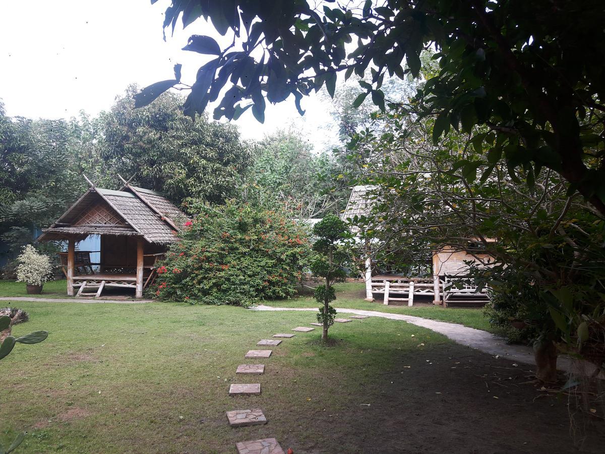 Ban Sabai Sabai Guest House Канчанабури Экстерьер фото